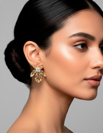 Aretes Flor Logan Calado Intrincado Dorado